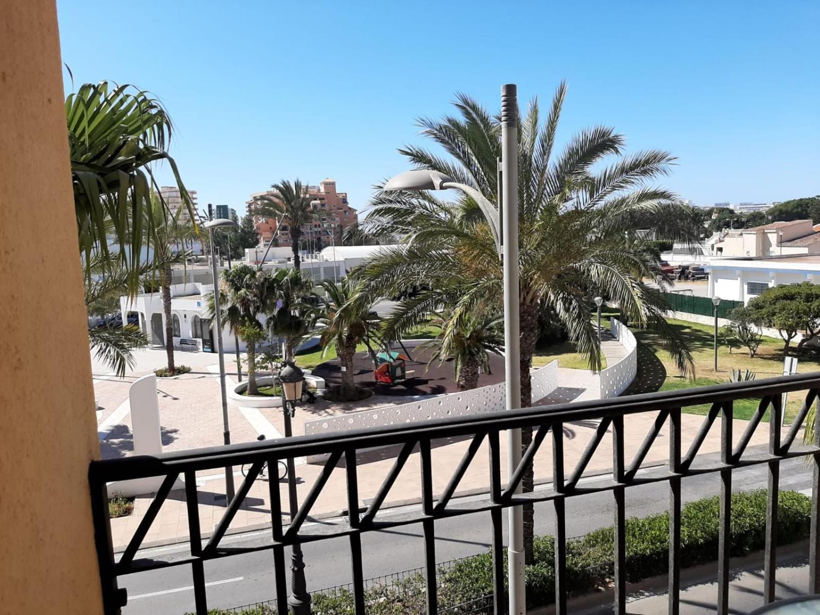 Muy Buena Ubicación, Cerca De La Playa Y Céntrico. Apartamento